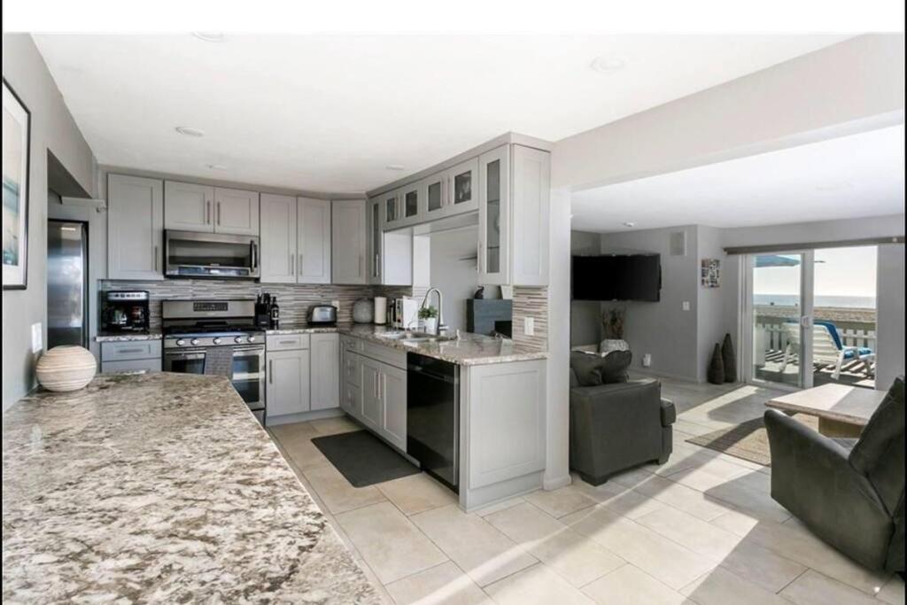 90210 Beach House Lower Unit شاطئ هيرموسا المظهر الخارجي الصورة