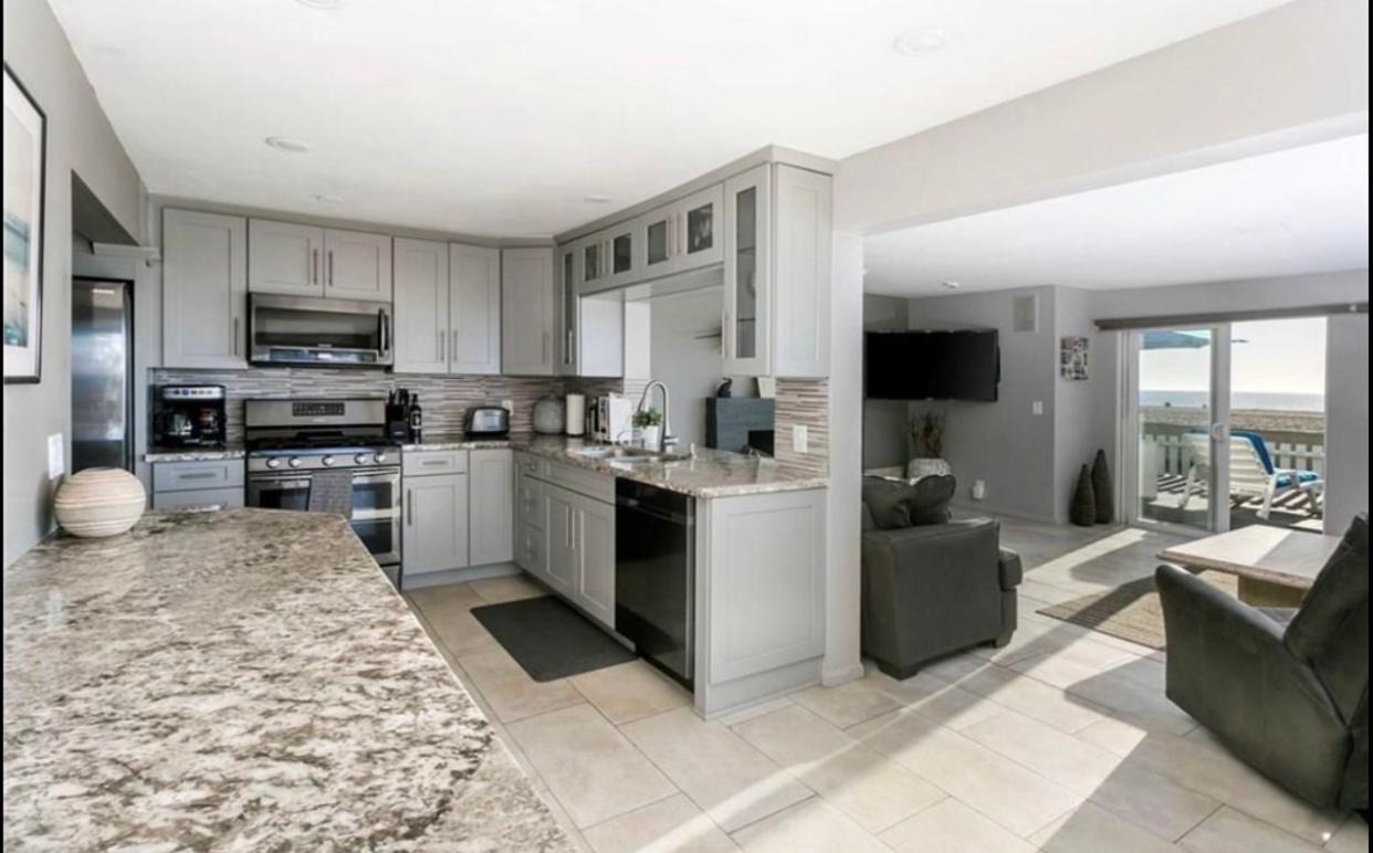 90210 Beach House Lower Unit شاطئ هيرموسا المظهر الخارجي الصورة